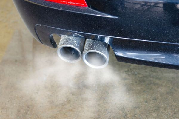 Top 5 raisons d'utiliser un tube en acier à manchonner pour l'échappement des véhicules thermiques